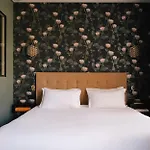 Rayz Eiffel Aparthotel 4*