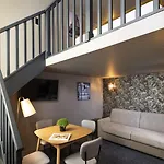 Rayz Eiffel Aparthotel
