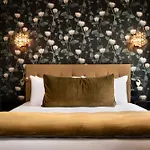 Rayz Eiffel Aparthotel 4*