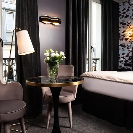 Rayz Eiffel Aparthotel