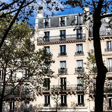 Rayz Eiffel Aparthotel 4*