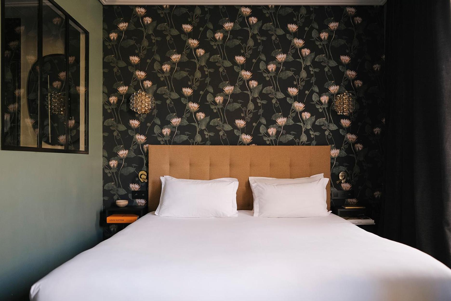 Rayz Eiffel Aparthotel 4*