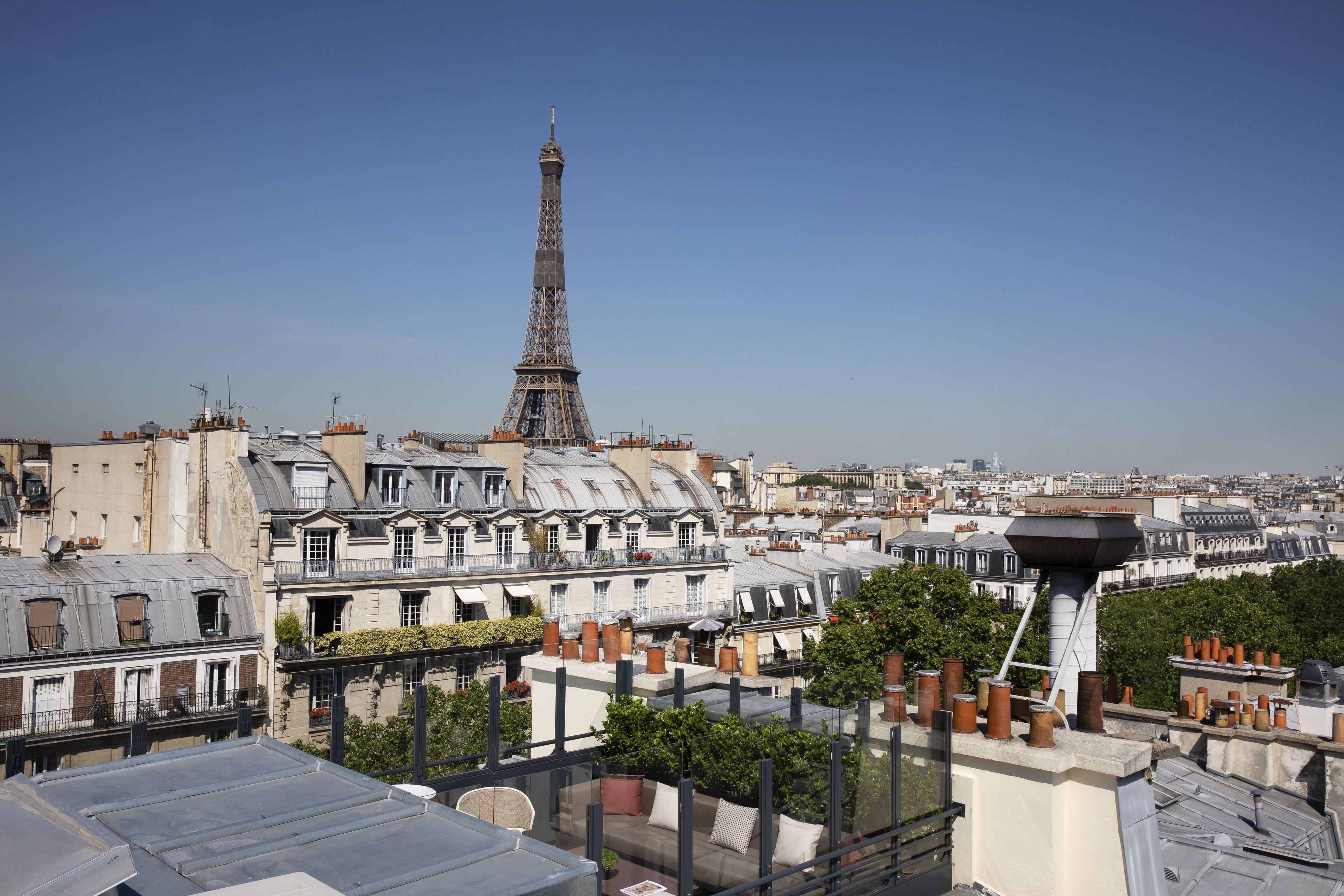 Rayz Eiffel Aparthotel