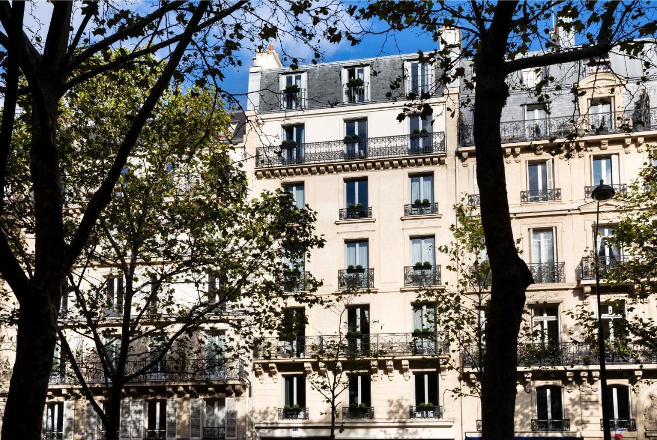 Rayz Eiffel Aparthotel 4*
